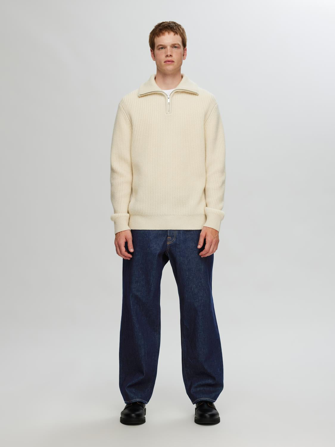 model_shot-front_full